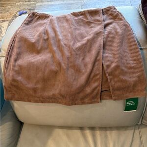 Brand new with tags Halara corduroy skort